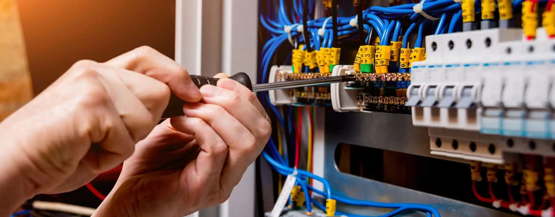 concept-r-electricite-generale-travaux-vendee-la-roche-sur-yon concept-r-electricite-generale-travaux-vendee-la-roche-sur-yon